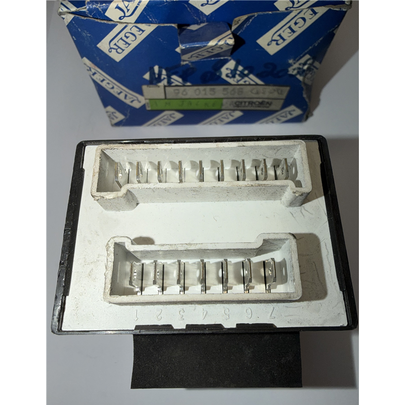 96015568 - Boitier de contrôle de lampes Citroën XM